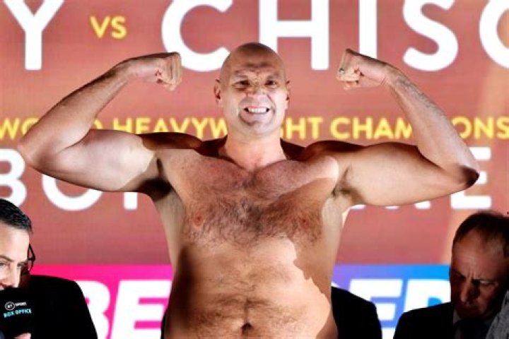 Unveiling The Power And Appeal: Exploring Tyson Fury Shirtless